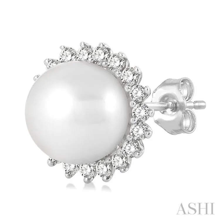 1/6 ctw Petite Sunflower 5.5 MM Cultured Pearls and Round Cut Diamond Fashion Stud Earring in 10K White Gold