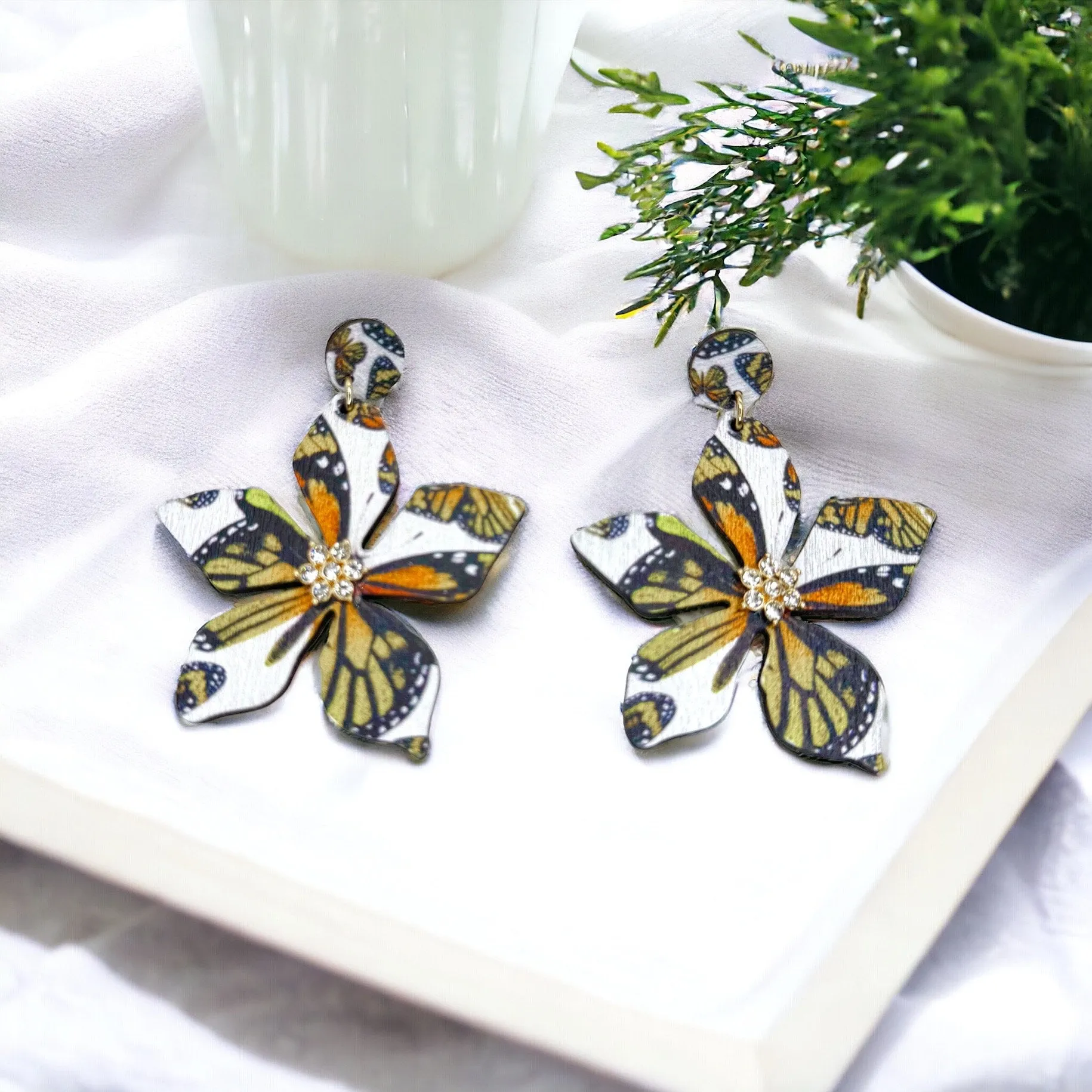 Boho Chic Earrings, Butterfly Earrings, Neutral Jewelry, Dangle Earrings, Boho Chic, Boho Style, Bohemian Earrings, Flower Earrings, Monarch