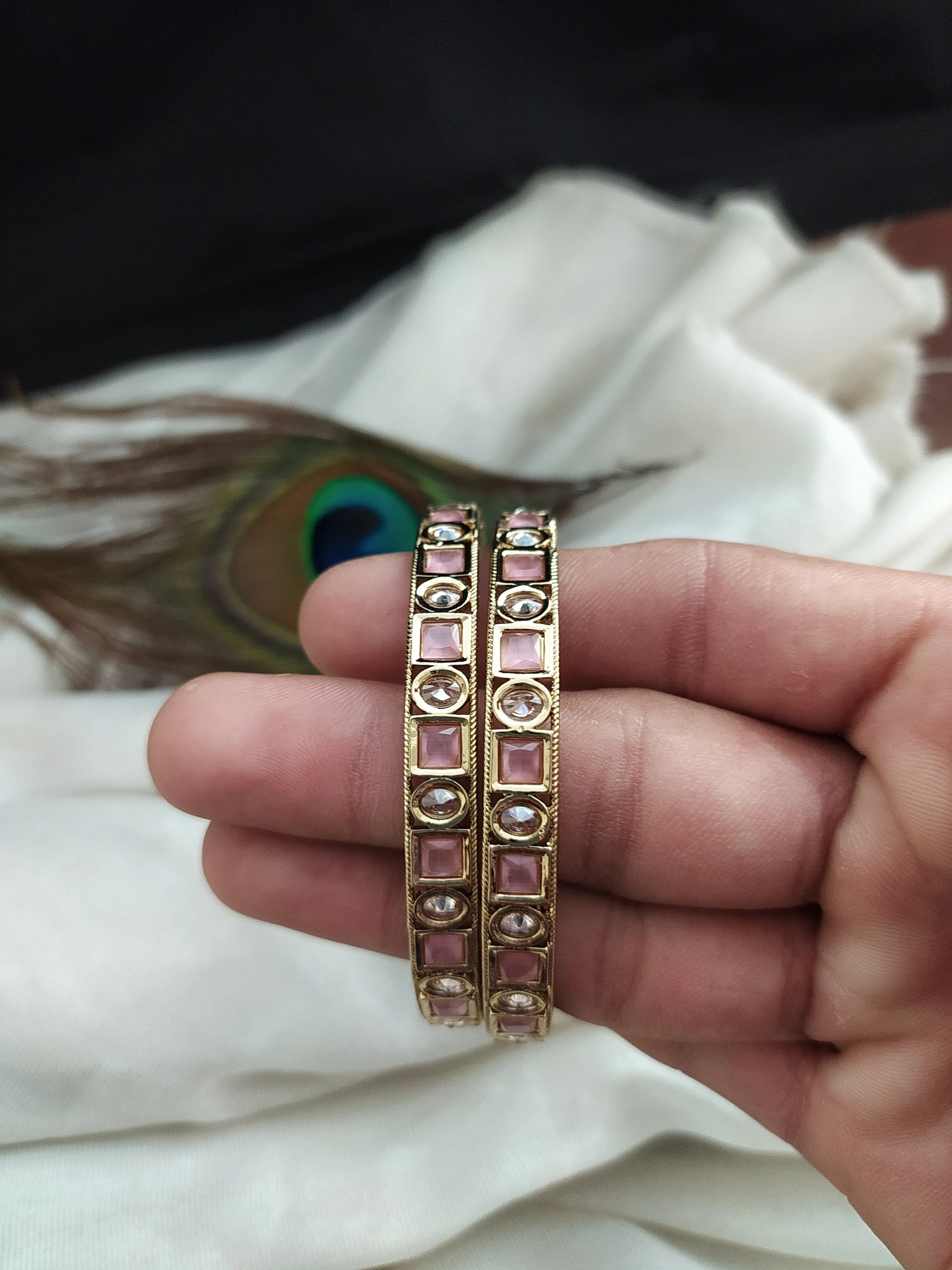 Charming Uncut Polki Mehandi Bangles For Wedding