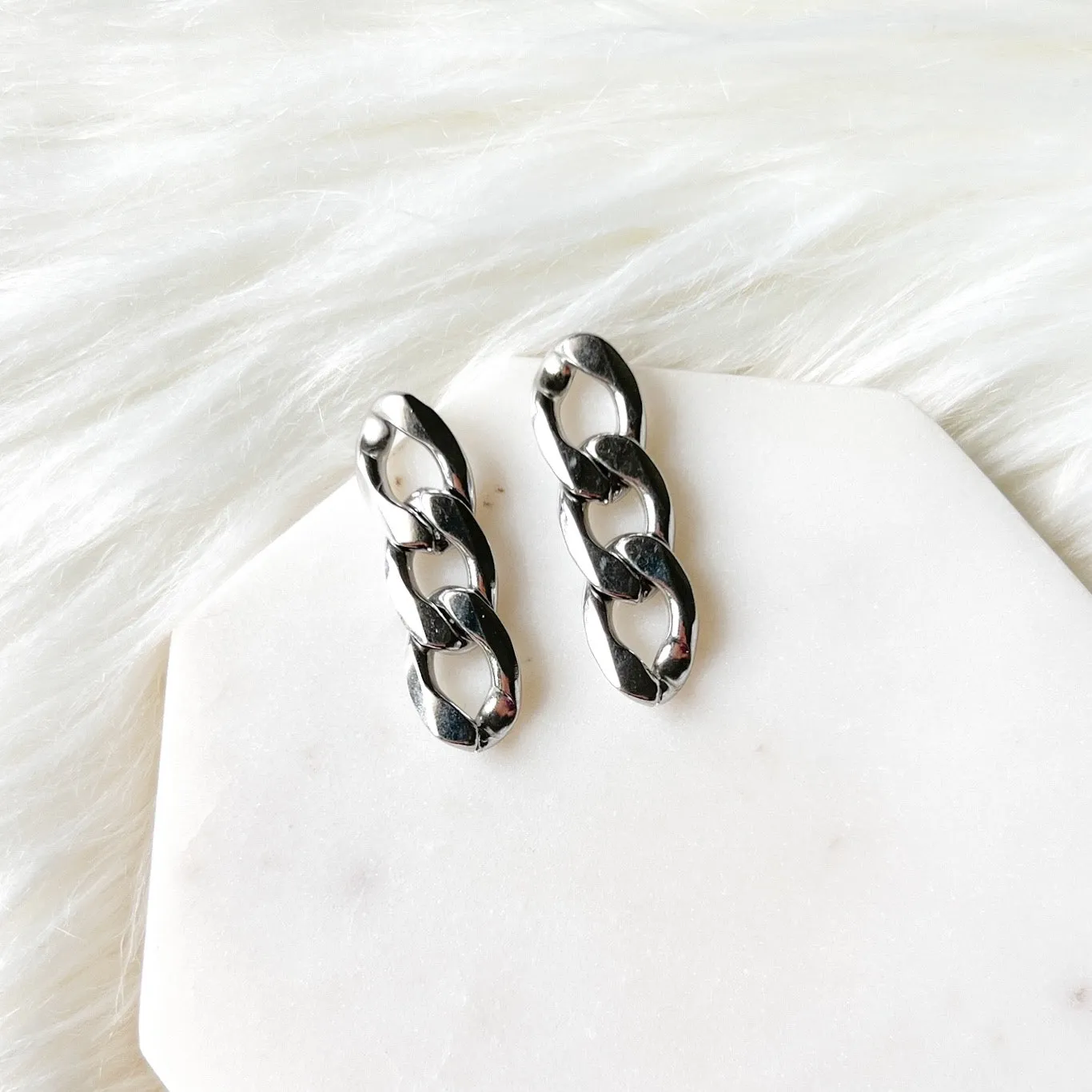 Chévere Chain Link Earrings - LAST CHANCE!