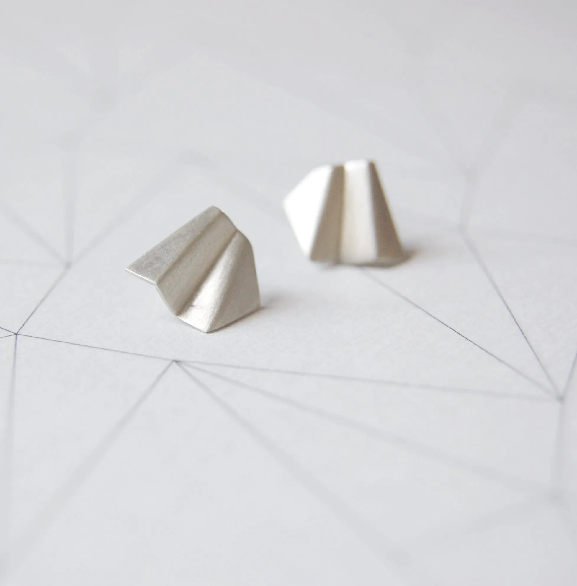 Faceted stud earrings N°2