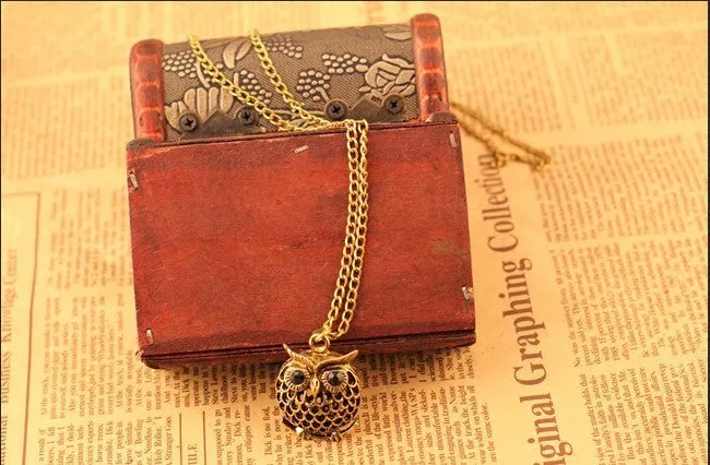 Fashion retro black gem eyes owl necklace jewelry high quality hollow metal accessories