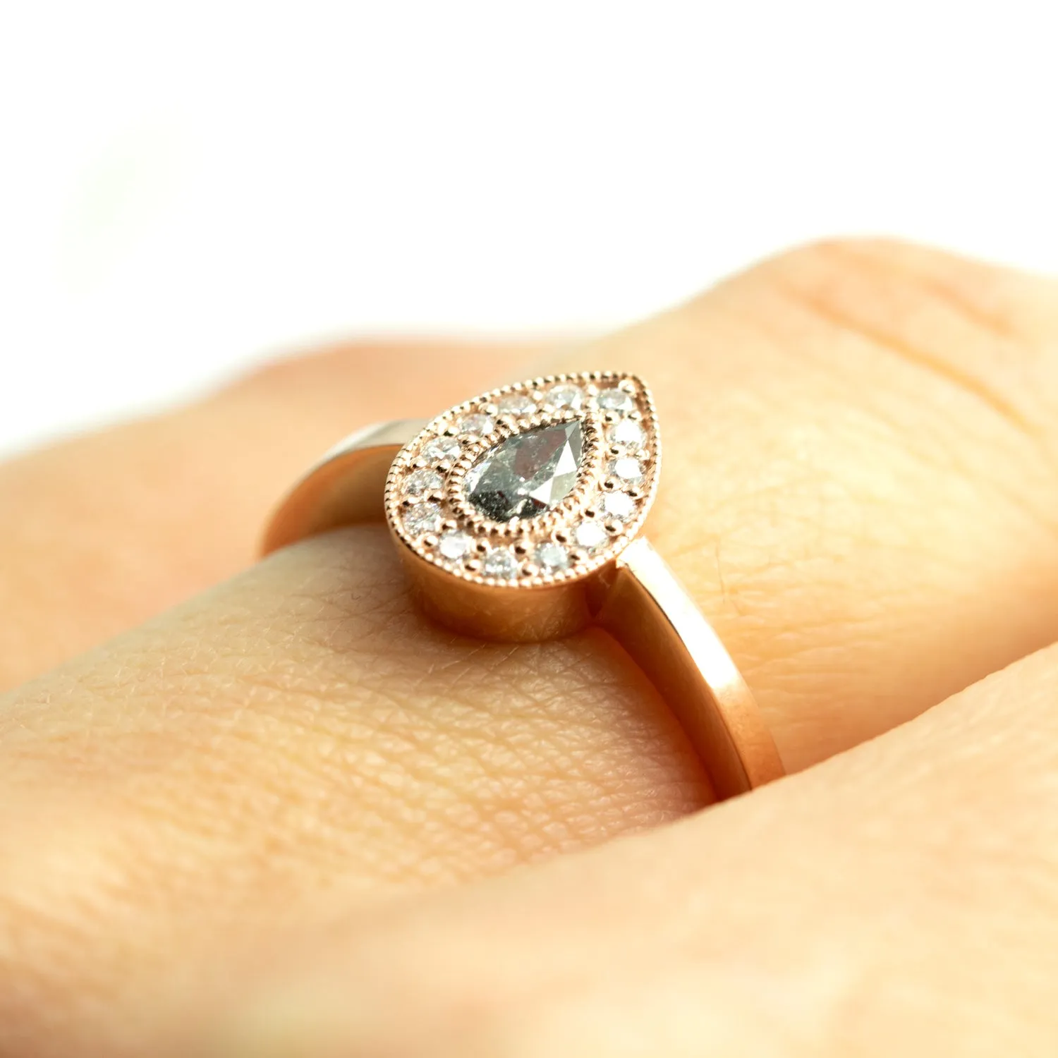 Luna Gold Ring Gray Diamond