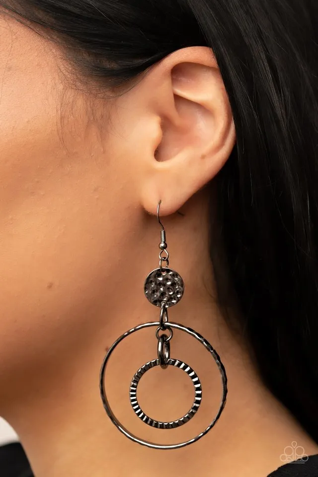 Paparazzi Earring ~ Mechanical Mecca - Black