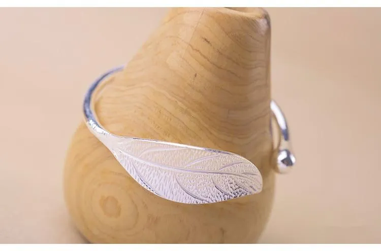 Plated Leaf Charm Bangle