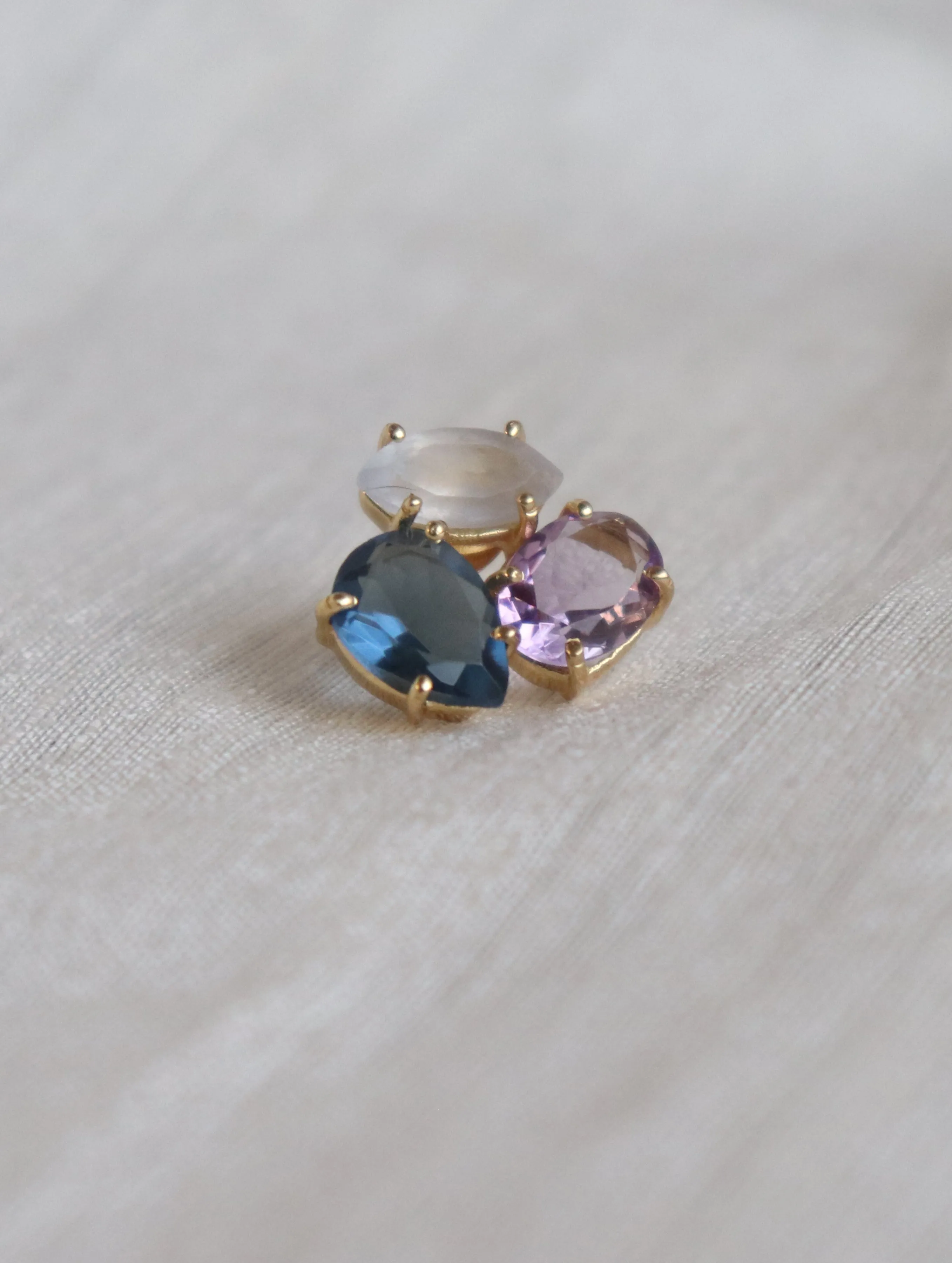 Ruri Studs - Sky