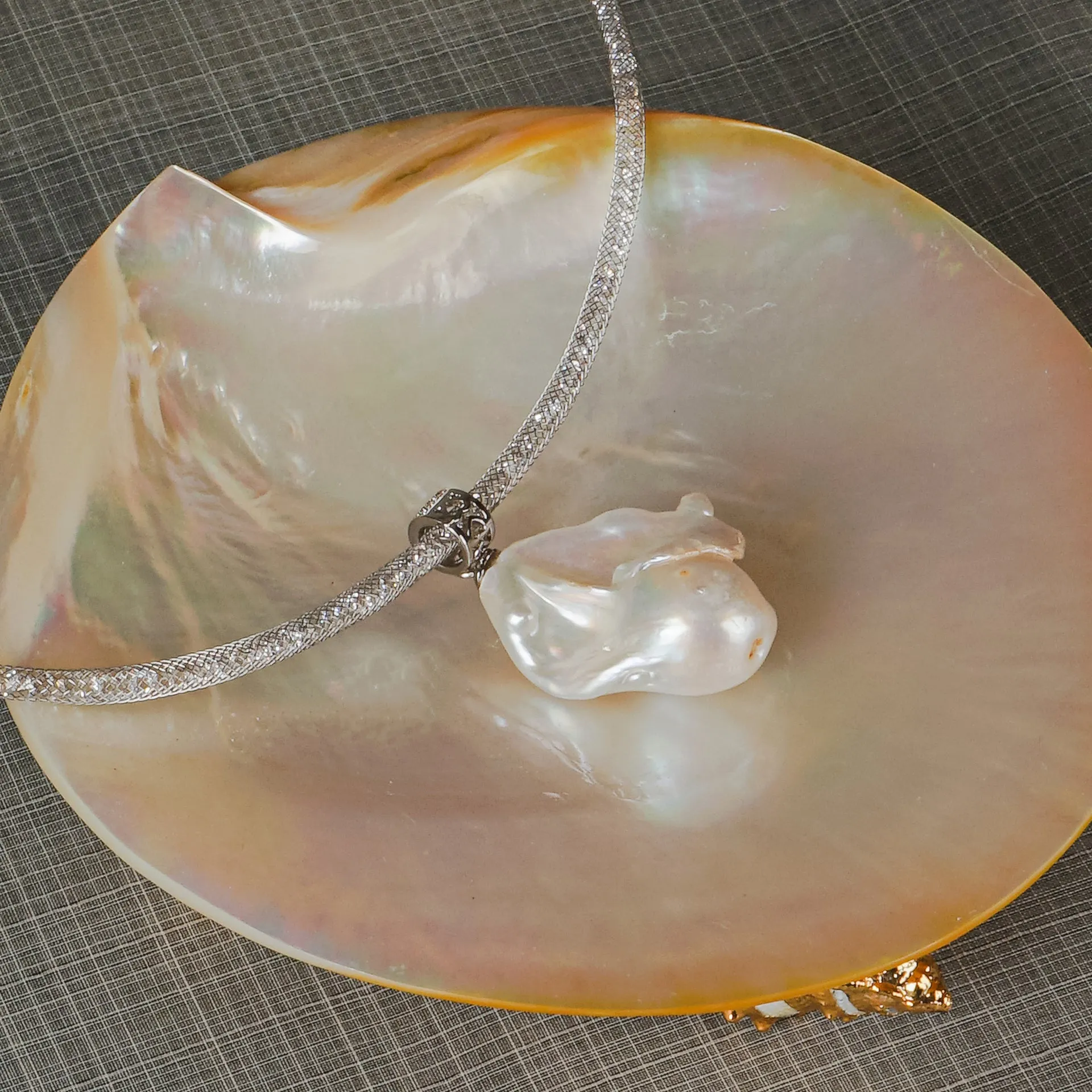 Silver Mesh Necklace w/ Baroque Pearl