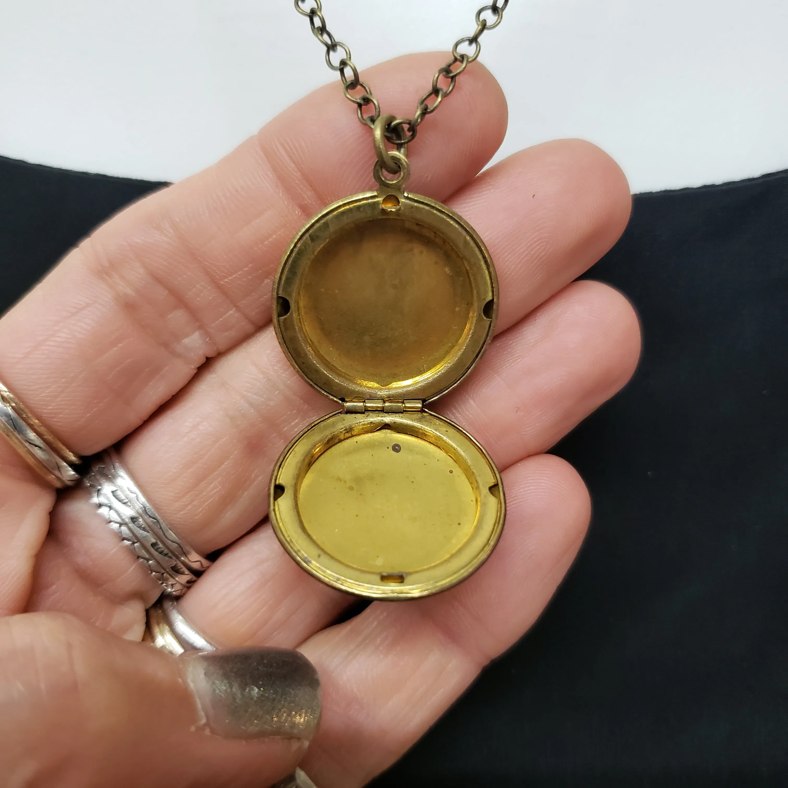 Small Vintage Locket Necklace - Compass